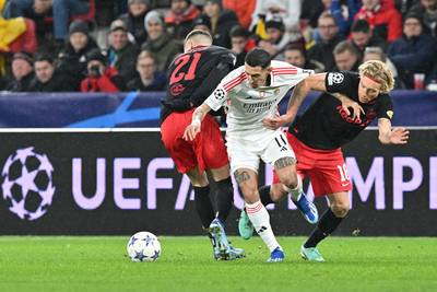 LIVE GROEP D. Di Maria trapt hoekschop rechtstreeks in doel tegen Salzburg, Inter en Sociedad strijden in onderling duel om groepswinst