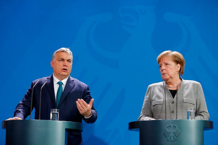 Volgens Viktor Orban is de kloof tussen de verschillende kampen nog te groot om snel een compromis te vinden. De Hongaarse premier had gisteren nog een ontmoeting met Angela Merkel over de meerjarenbegroting.