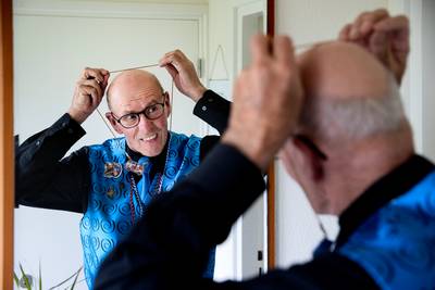 Als sleuteldrager draagt Jos al 33 jaar ‘zijn steentje’ bij aan Eindse Carnaval