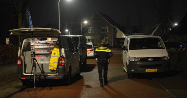 Verjaardag in Den Ham loopt uit de hand, jongen (19) neergestoken