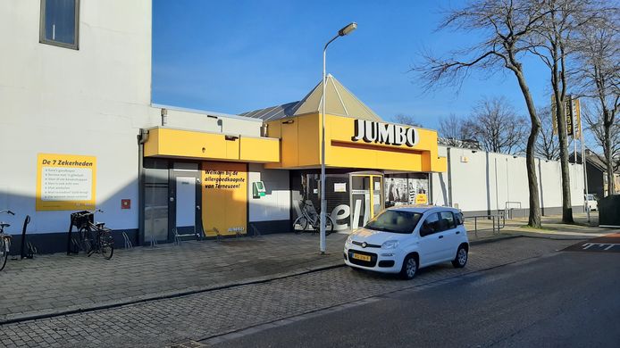 Het oude pand van Jumbo in de wijk Serlippens wordt vanaf 13 februari gesloopt.