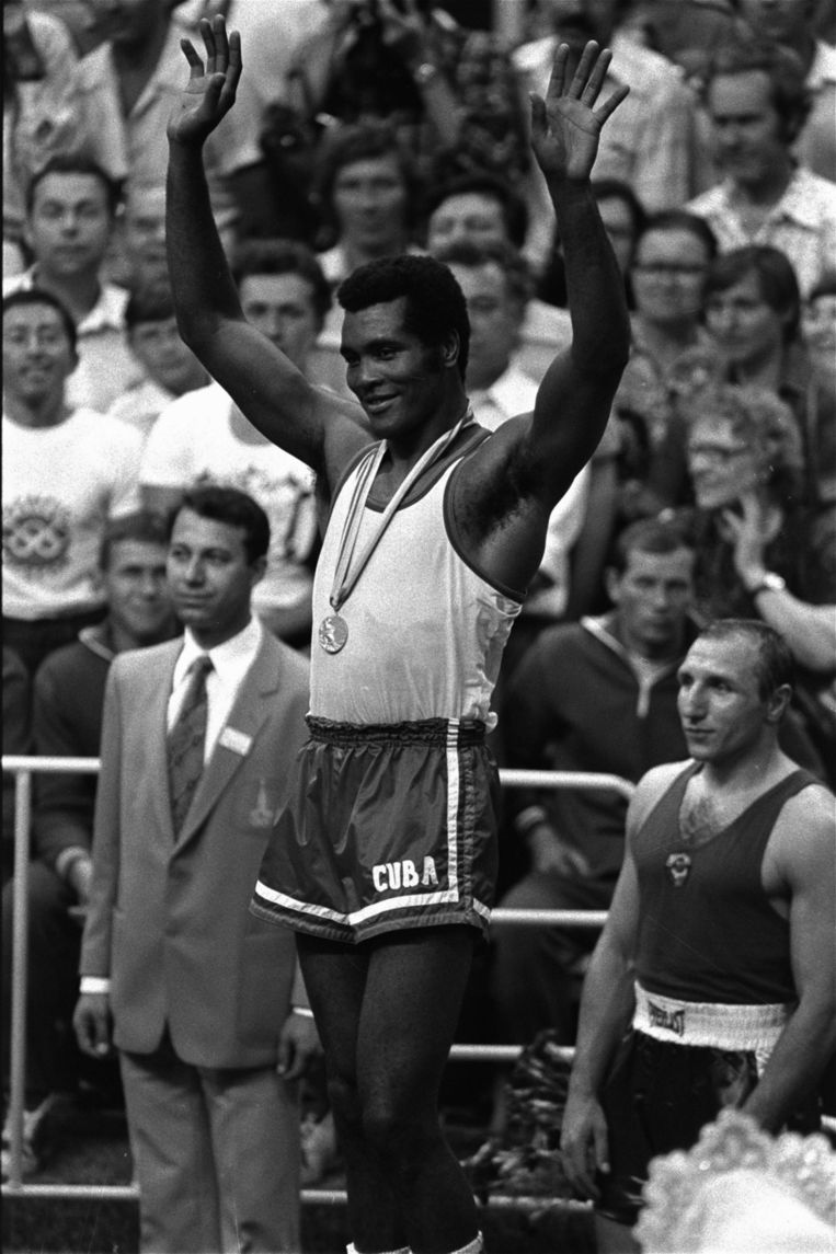 Poserend met het goud tijdens de Spelen in Moskou, 1980. Beeld ap