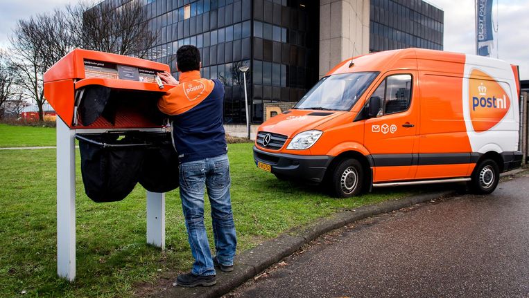Postzegel Weer 5 Cent Duurder Het Parool