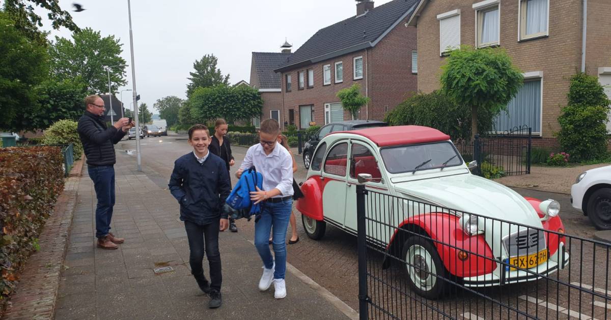 De vier achtste groepers van Macharense basisschool nemen afscheid