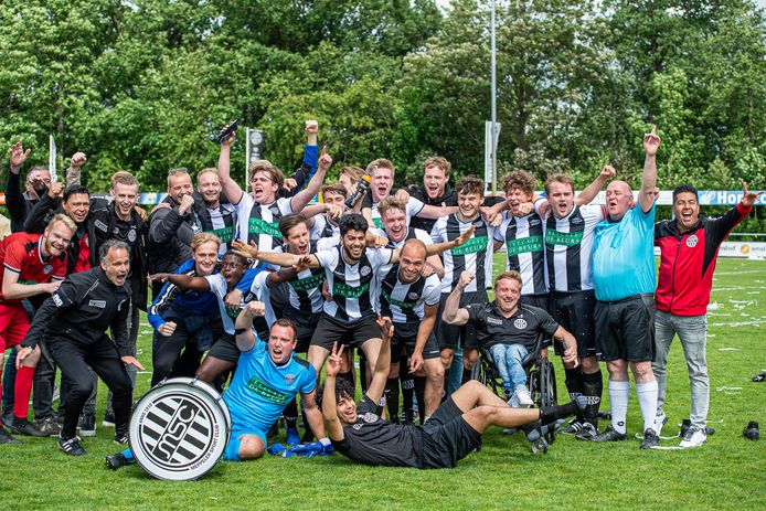 MSC viert de eerste titel van de club in het zaterdagvoetbal.