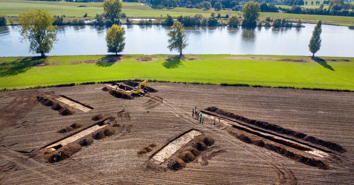 Zand, klei en lijnen: dat moet een huis met een gracht zijn geweest - De Gelderlander