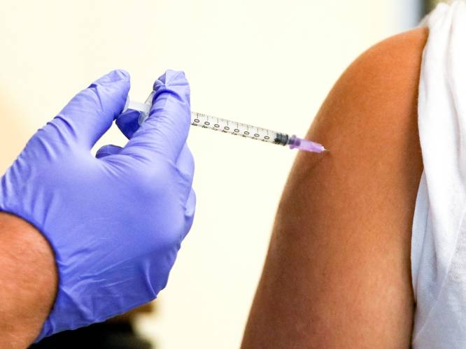 "Wereldrecord" en "Europese top drie": hoe ver staan we nu écht met vaccineren in vergelijking met andere landen?
