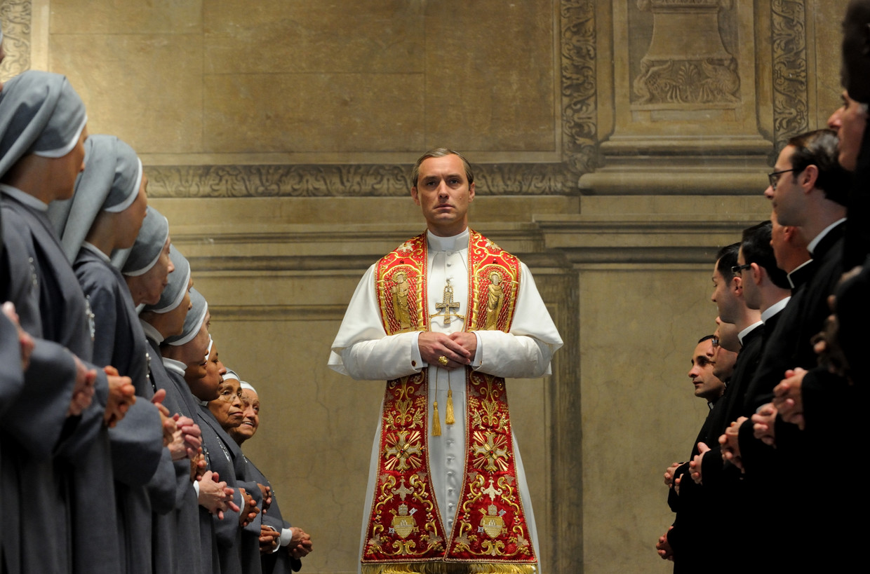 Jude Law als paus.