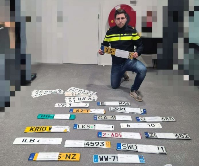 De politie Vijfheerenlanden heeft de voorbije weken meer kentekenplaten in beslag genomen, omdat er fraude mee is gepleegd.
