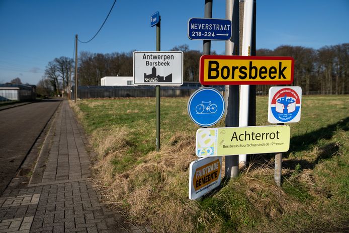 Als beide gemeenteraden het eind 2023 goedkeuren, voegt Borsbeek zich in 2025 toe aan Antwerpen als tiende stadsdistrict.