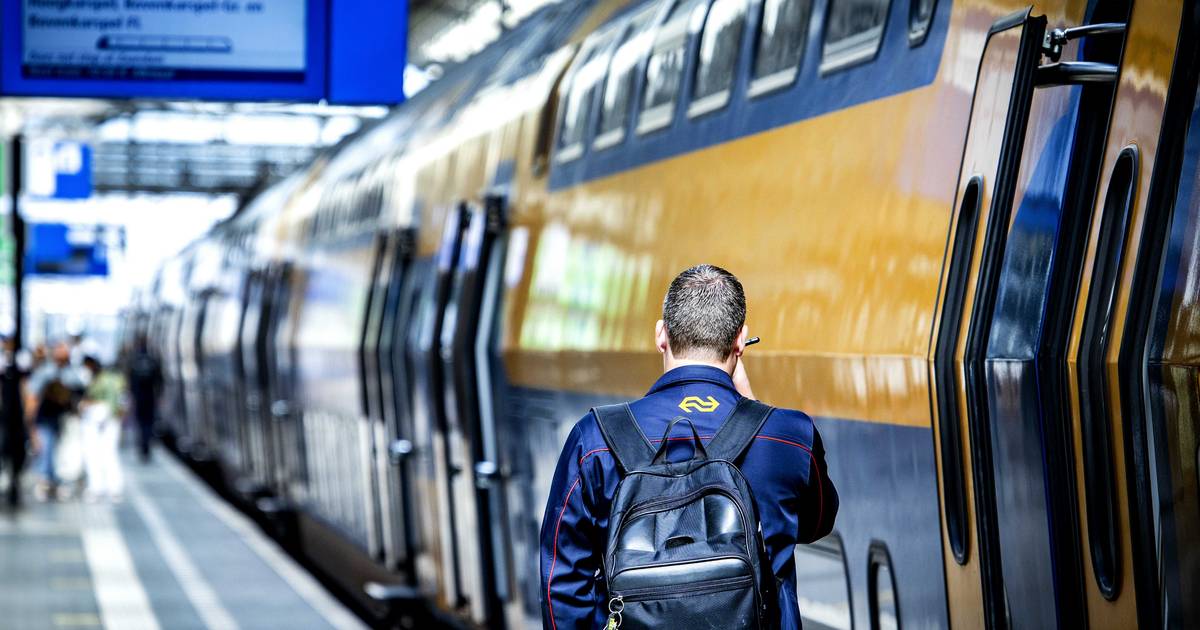 Acties op het spoor dreigen: reiziger mogelijk dupe van conflict tussen NS en bonden