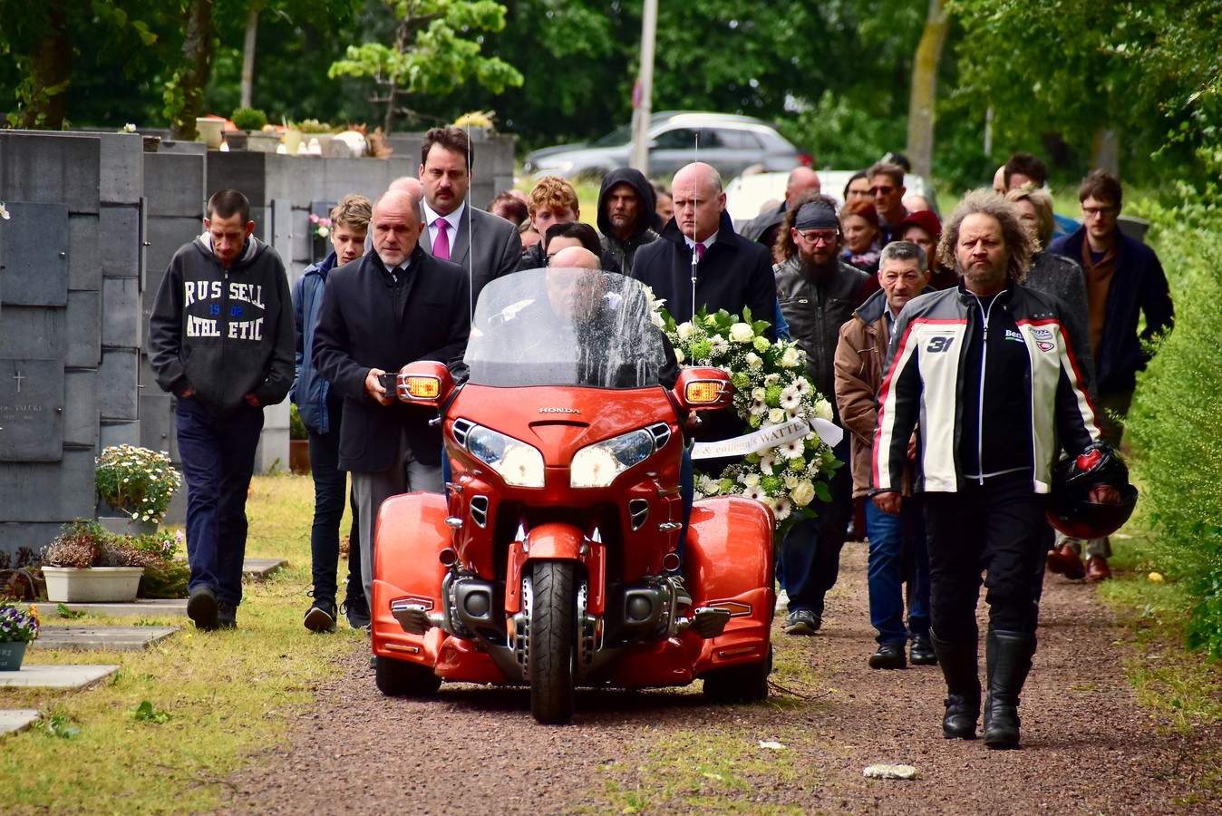 Colonne motorrijders neemt afscheid van Jean-Pierre (56): “Gestorven op ...