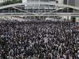 Betogers omringen regeringsgebouw bij aanhoudende protesten Hongkong