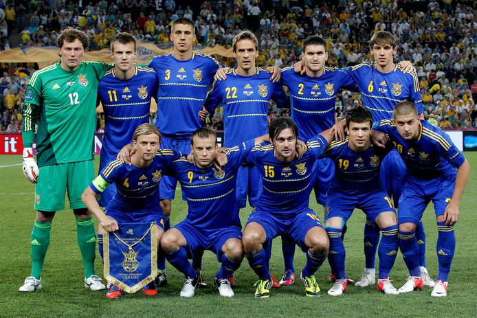 Anatoliy Tymoshchuk (hier linksonder op de teamfoto) tijdens het EK 2012.