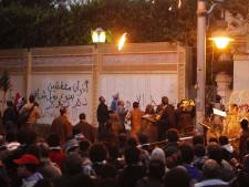 Heurts devant le palais présidentiel au Caire