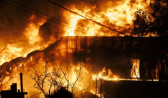 Honderden brandweerlui bestrijden brand in de buurt van Perpignan • Code geel tot en met woensdag voor temperaturen van boven de dertig graden