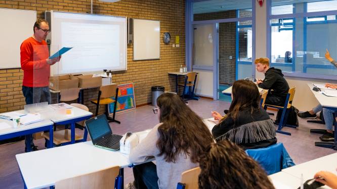 Bibberen in het klaslokaal: ramen op deze school gaan wijd open om coronabesmettingen te voorkomen