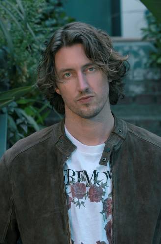 INTERVIEW. Dean Lewis scoorde monsterhit met ‘Be Alright’: “Volgens Google ben ik 14 miljoen dollar waard, maar ik rijd nog altijd met een Toyota Corolla”
