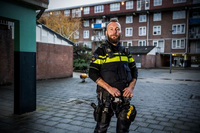 Wijkagent Wijkagent Bart Vijfhuizen.