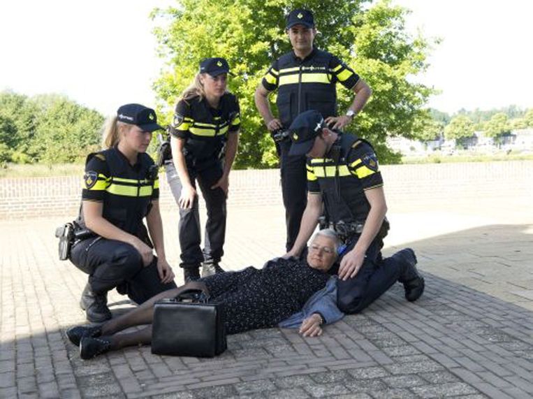 Net Playmobil Poppetjes Nederland Spot Met Nieuwe Politie