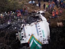Zwarte doos neergestort vliegtuig Nepal gevonden, nog vier mensen vermist