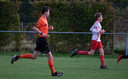 Rhûne kreeg toelating van de voetbalbond om een match van z'n broer te fluiten.