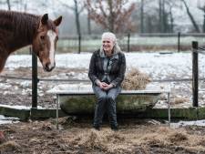 ‘Paardenmeisje’ Christine Linneweever wil kinderen laten lezen: ‘Dat is zo’n verrijking van je leven’