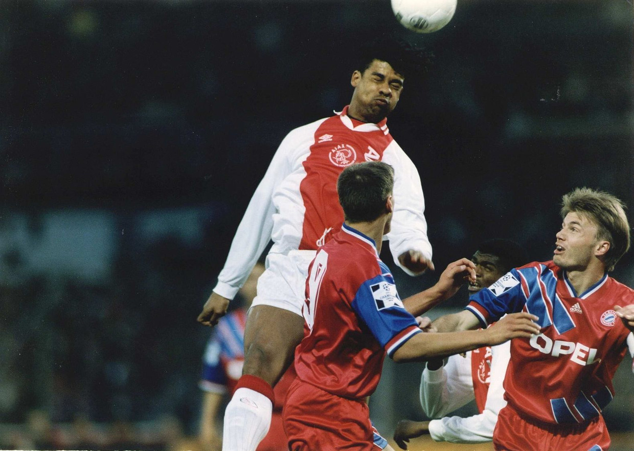 Halve finale Champions League: Ajax-Bayern München 5-2. Frank Rijkaard in actie. Beeld anp