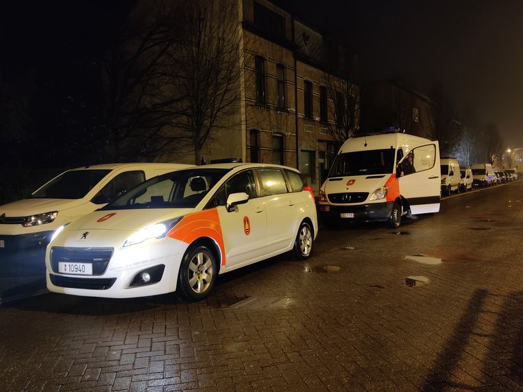 De ontmijningsdienst DOVO kwam ter plaatse. Beeld Jasper van der Schoot