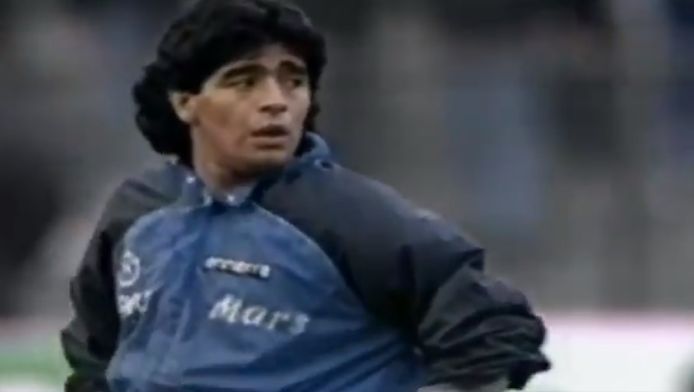 31 jaar geleden hield Maradona een balletje hoog in de opwarming van de halve finales van de Europacup.