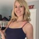 Deze vrouw bewijst: je lichaam trainen met wijn kan echt