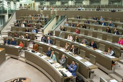 Vlaams Parlement wil 8,7 miljoen euro besparen en snoeit extra in dotaties en toelages
