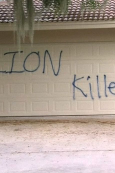 "Tueur de lion" tagué sur la maison du chasseur de Cecil