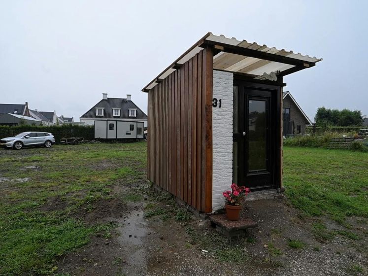Van deze woning in Bemmel staat alleen de voordeur overeind