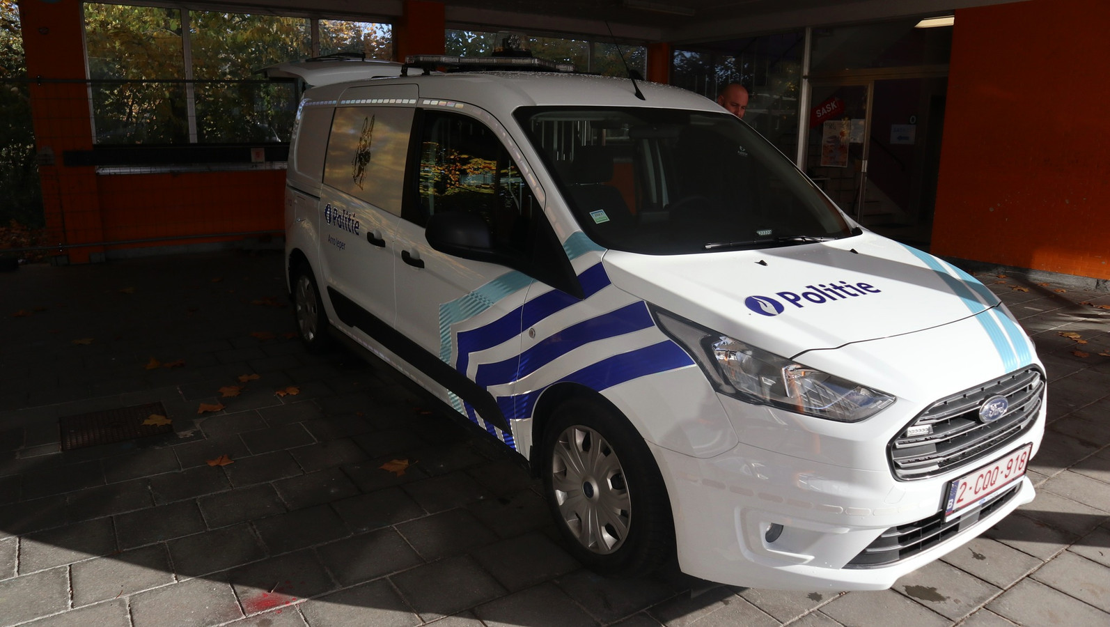 Hondenbegeleiders Arro Ieper hebben nieuwe dienstwagen Foto hln.be