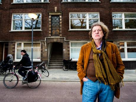 Het is niet de gek, maar de normaliteit die ons op afstand houdt