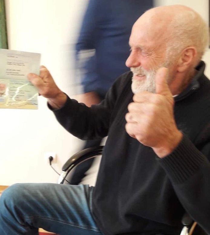 Rudi Lubbers kreeg gisteren zijn noodpaspoort op de Nederlandse ambassade in Bulgarije