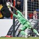Vitesse zoekt daders racistische uitlatingen tegen Ajax-doelman Onana