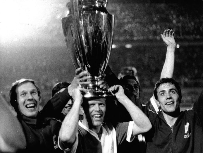 Feyenoord won in 1970 als eerste Nederlandse club de Europa Cup 1. Vanaf links: Piet Vrauwdeunt, Piet Romeijn en Ove Kindvall.