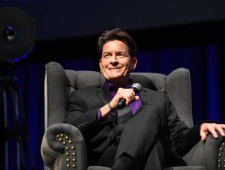 Gevallen ster Charlie Sheen zint op een comeback: “Ik heb beseft wat echt belangrijk is”