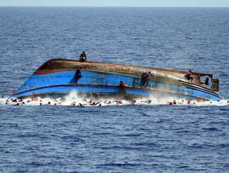 Meer dan honderd vermisten voor Libische kust na schipbreuk