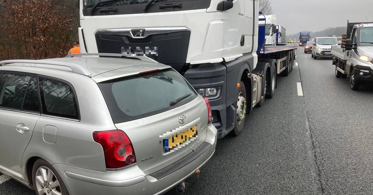 Ongeluk op de A1 ter hoogte van Kootwijk: 30 minuten extra reistijd.