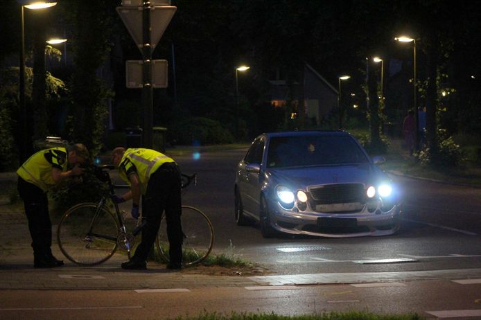 De politie doet onderzoek na een ongeval op de Elegastgaarde.