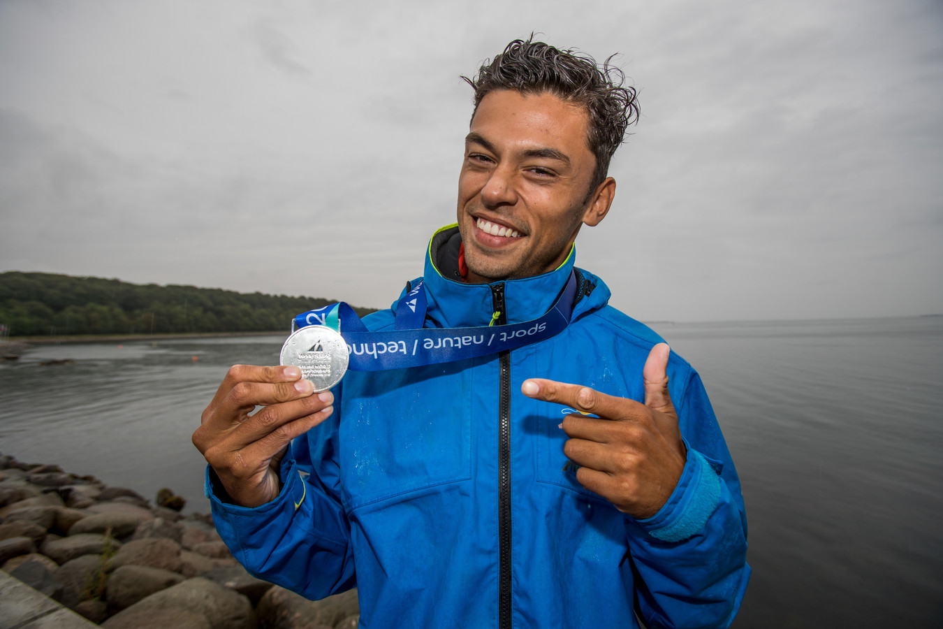 Windsurfer Badloe dicht bij gouden plak op EK | Foto ...