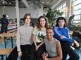 Vlnr. studenten Tymon Zaniewski, Sterre Dingemanse, Ella Keukelaar en Zoé Bruhat in de kantine van de Design Academy Eindhoven.