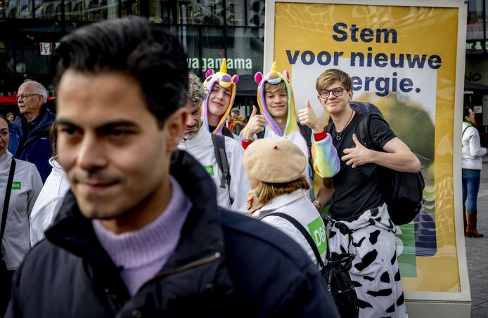 Partijleider Rob Jetten tijdens een verkiezingscampagne voor D66.  Nederland bereidt zich voor op de Tweede Kamerverkiezingen.