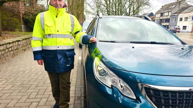 Gemachtigd opzichter Gunter weigert boete te betalen die hij tijdens werkuren kreeg: “De gemeente betaalt, of ik stop met werken”