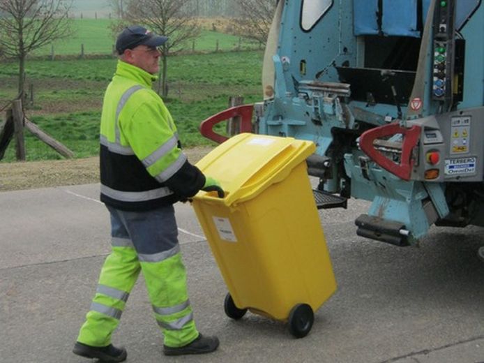 Vanaf februari wordt papier en karton enkel in gele container opgehaald
