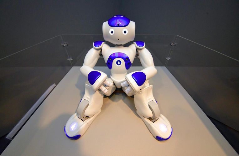 Robot Nao is slechts een van de elektronische figuren die wereldwijd worden ingezet bij de behandeling van kinderen met autisme Beeld anp