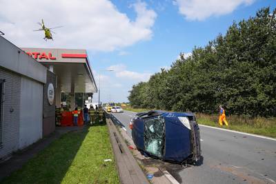 OSS - Een automobiliste is donderdagmiddag zwaargewond geraakt bij een ongeval op de Graafsebaan in Oss.